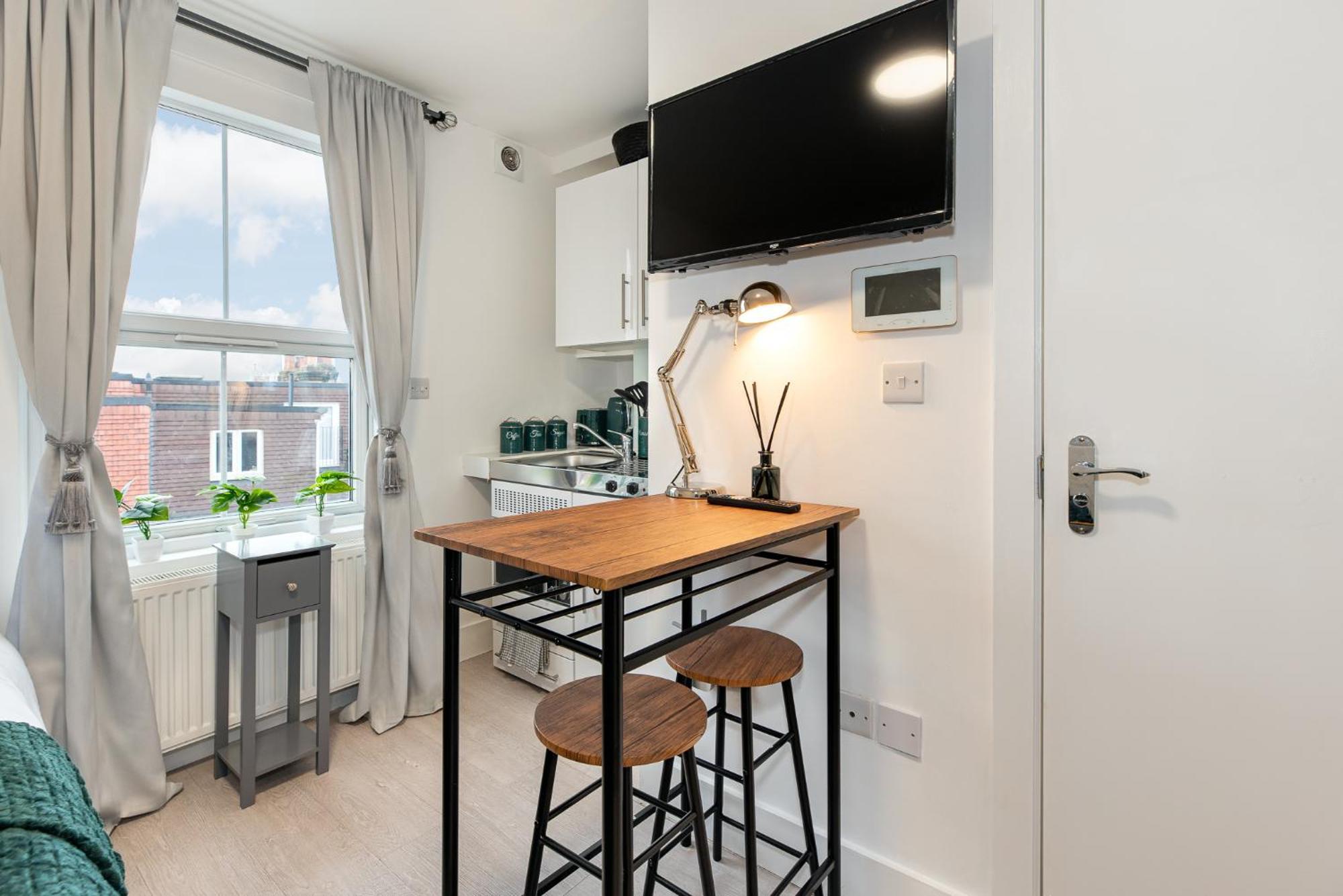 Small And Trendy Studio 3B London Exterior photo