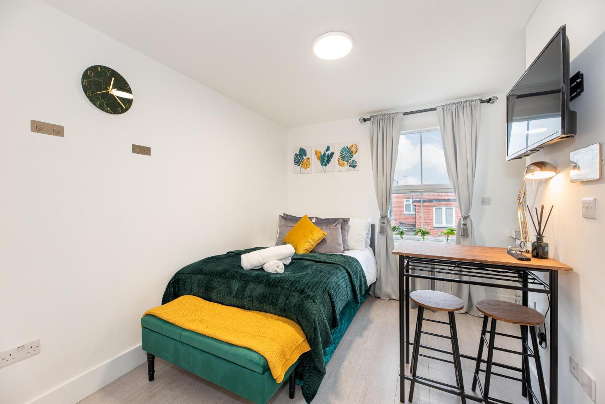 Small And Trendy Studio 3B London Exterior photo